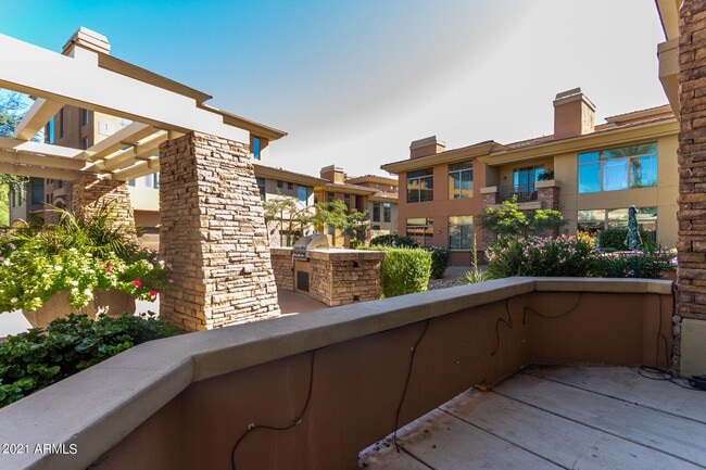 Building Photo - 14450 N Thompson Peak Pkwy