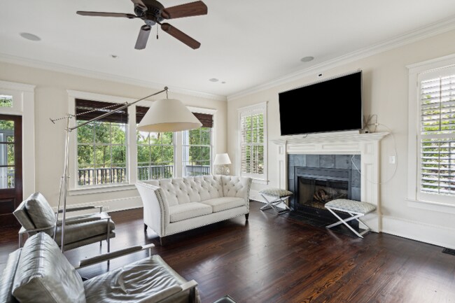 Building Photo - 6BD/5BA Custom Home for Lease in Daniel Island Park
