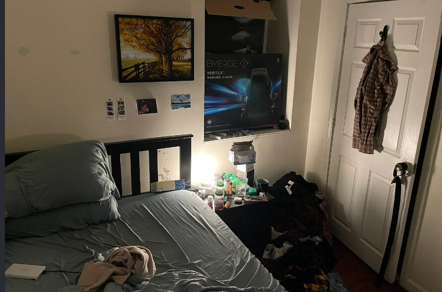 Building Photo - 212 Hemenway St