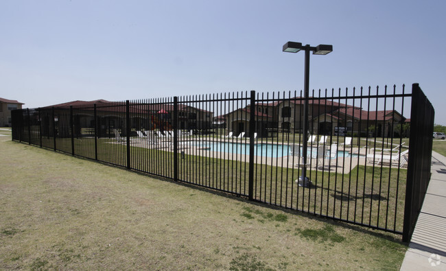 Pool - Cimarron Springs Apartments