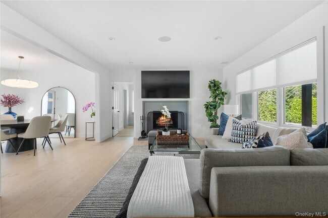 Building Photo - 13 Sherwood Rd