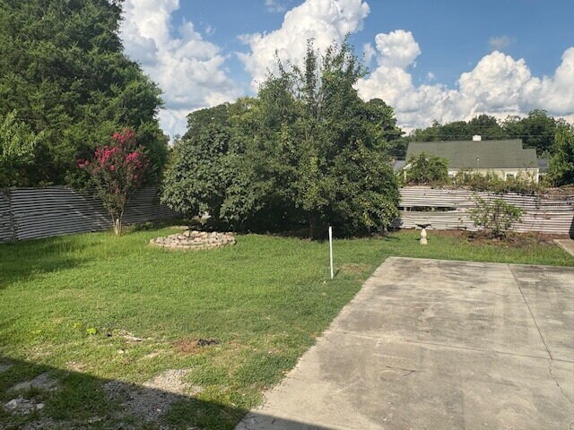 Building Photo - "Charming 2-Bed, 2-Bath Sanctuary with 1,5...