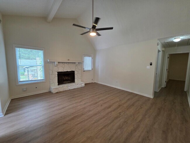 Building Photo - 452 Booth Cir SW