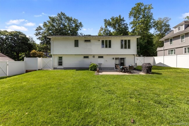 Building Photo - 118 Old Tappan Rd