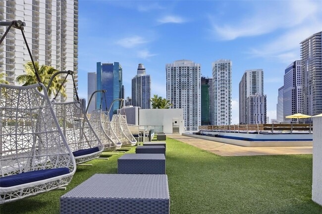 Building Photo - 92 SW 3rd St