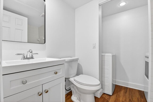 Building Photo - 198 Lake Arbor Dr