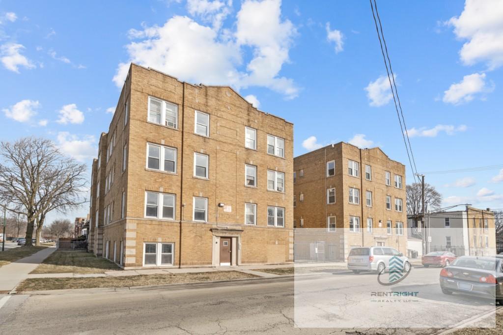 Building Photo - 348 W 74th St