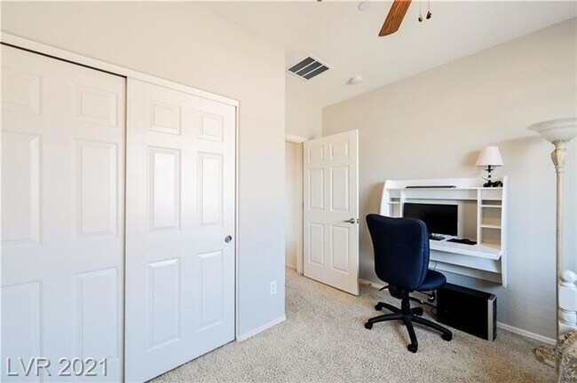 Building Photo - Beautiful townhouse for Rent!