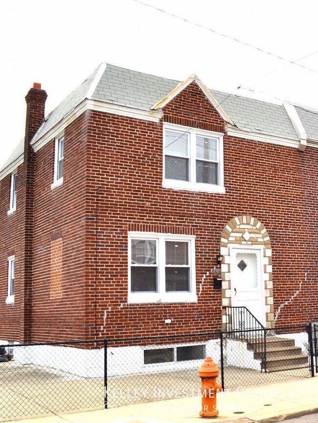 Building Photo - 1701 S Dover St