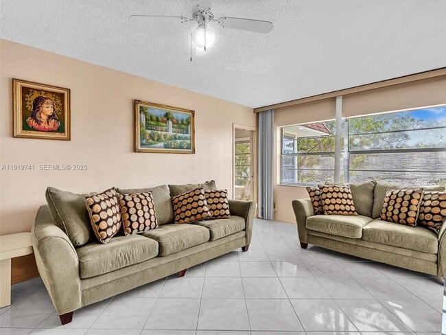 Building Photo - 5102 NW 36th St