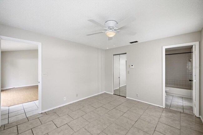 Building Photo - 1901 Castle Bay Ct
