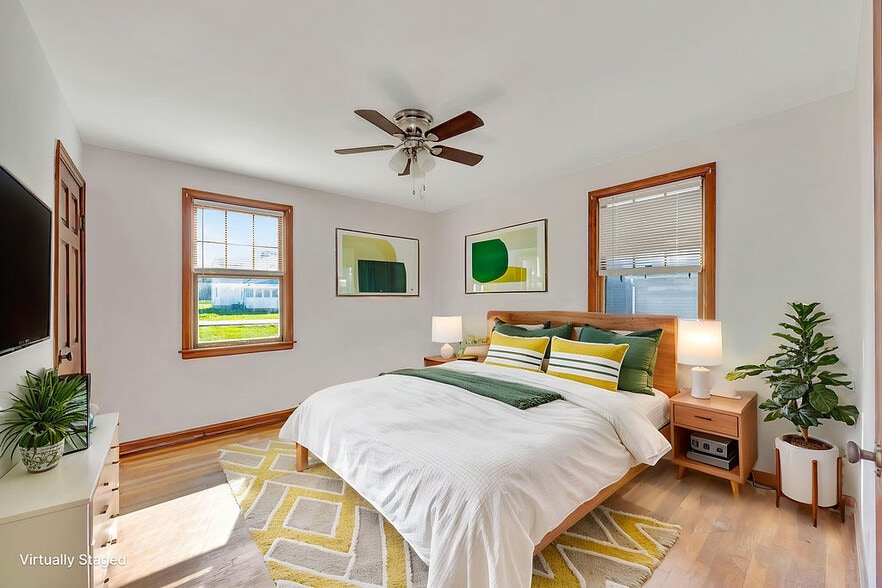 Building Photo - 8253 Brownsway Ln