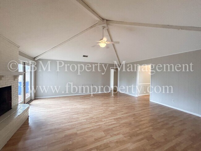 Building Photo - 1700 Charlottesville Dr