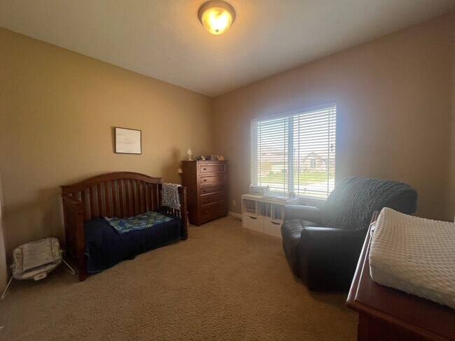 Building Photo - Ranch in Shadow Lake Papillion