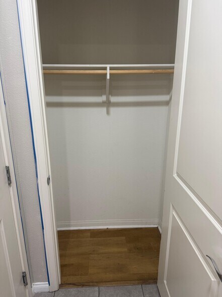 Building Photo - 335 N Fenimore Ave