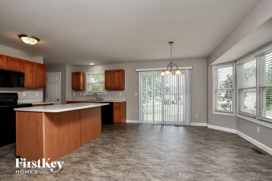 Building Photo - 128 Homefield Lake Ct