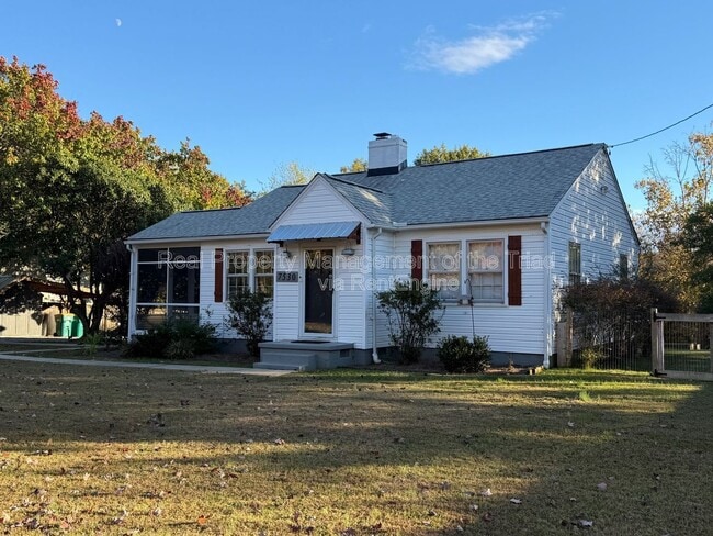 Building Photo - 7530 Shallowford Rd