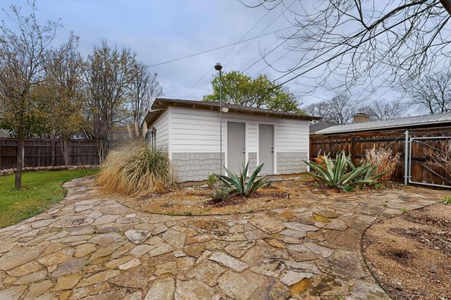 Building Photo - 1707 Mariposa Dr