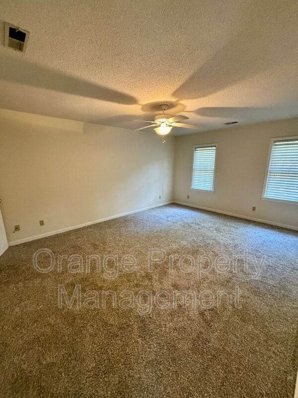 Building Photo - 193 Heather Dr