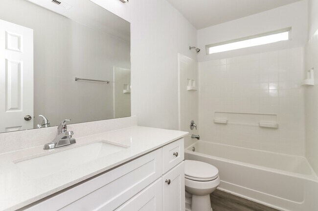 Building Photo - 5802 Santa Bernadetta