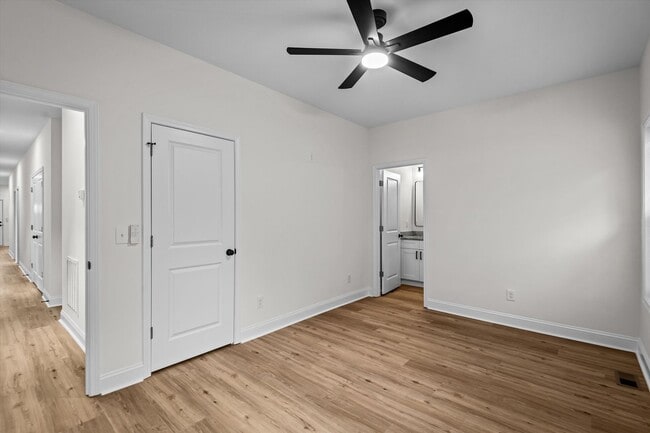 Building Photo - 1318 House St