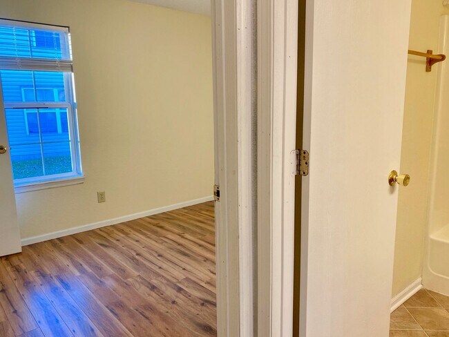 Building Photo - COMING SOON! Wonderful 3 Bedroom 2 Bathroo...