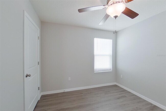 Building Photo - 8595 SW 43rd Ter