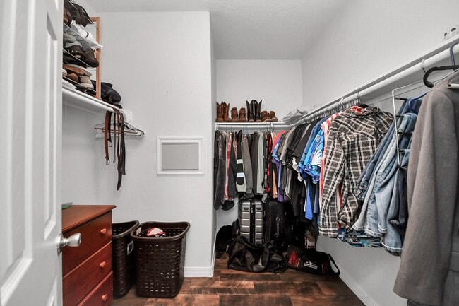 Building Photo - 1601 Bel Riposo Ln