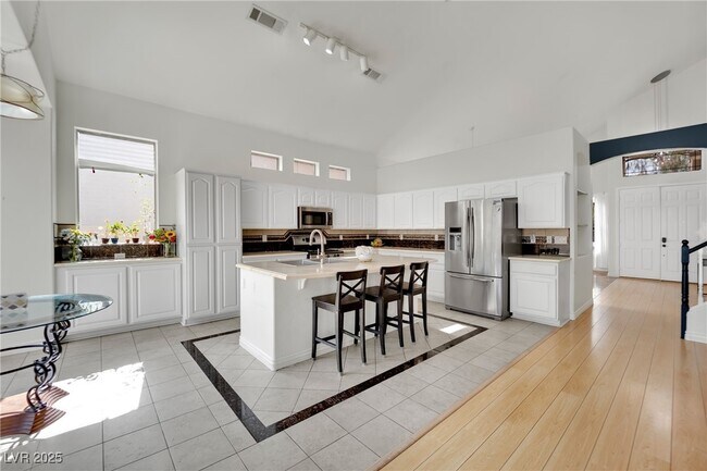 Building Photo - 1572 Bozeman Dr