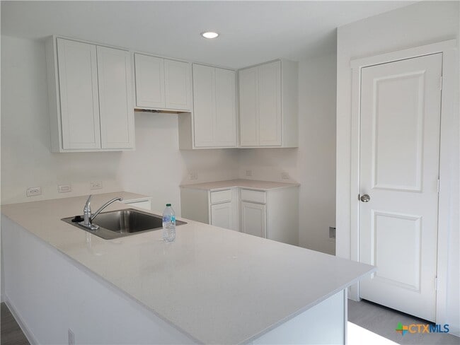 Building Photo - 3310 Noir Ln