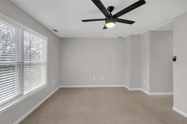 Building Photo - 1948 Detroit Ave NW