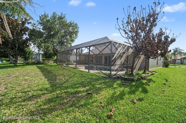 Building Photo - 722 Falls Creek Dr