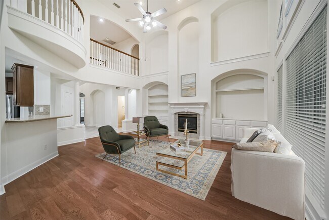 Building Photo - 14015 Falcon Heights Dr