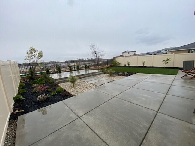 Building Photo - Like New 4 Bedroom Winchester Home Zoned for Temecula Schools