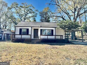 Building Photo - 1946 Hazelwood Dr SE