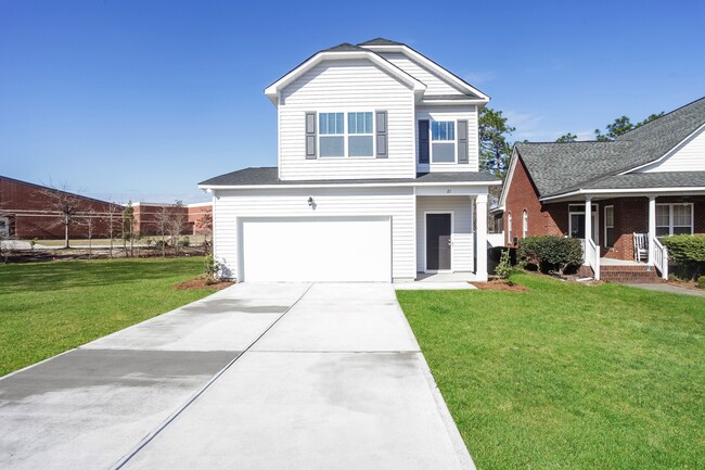 Building Photo - 30 Paces Run