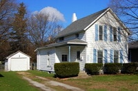 Building Photo - Nice 2-Bedroom Home In a Nice Quiet Neighborhood Near Elkhart General Hospital