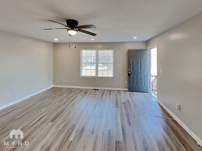 Building Photo - 218 Aspen Dr