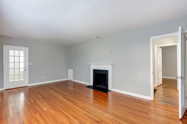 Building Photo - Large 4BR/2BA Ardsley Park House For Rent