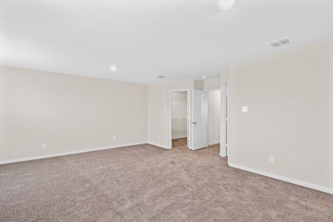 Building Photo - 719 Wonderland Trail