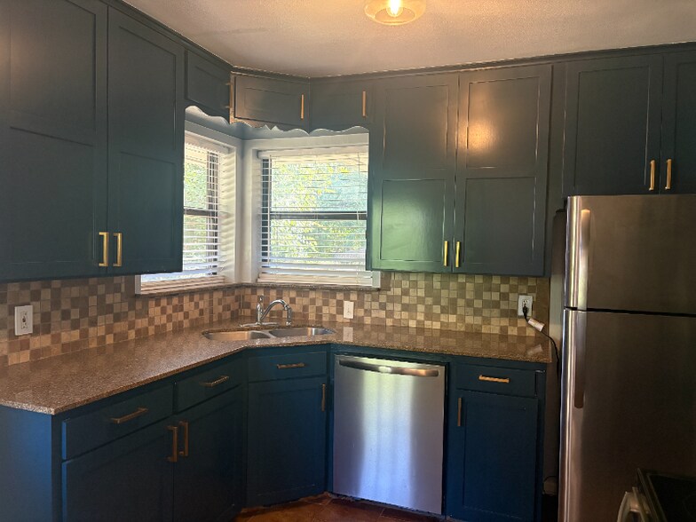 Building Photo - 2923 NW 72nd St