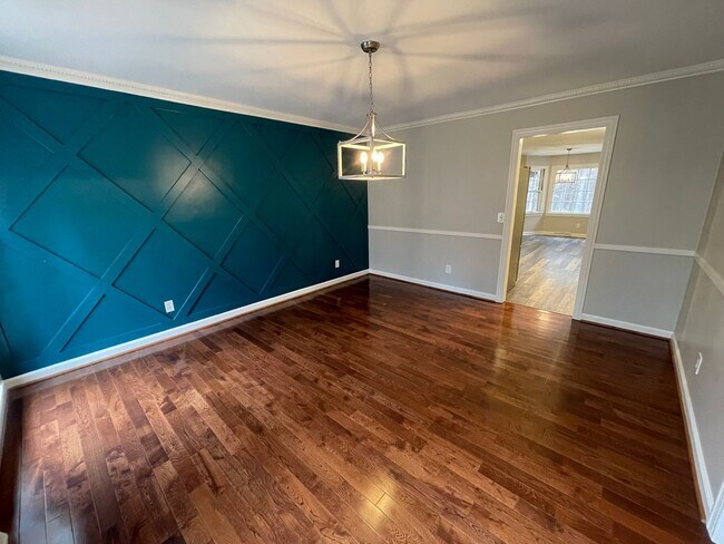 Building Photo - Executive Rental in Horseleg Creek- $3,295