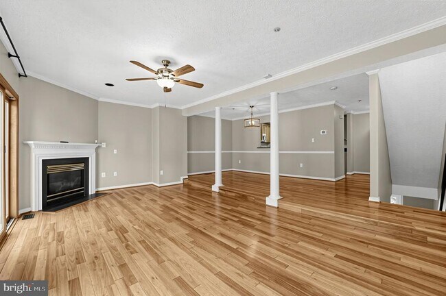 Building Photo - 2504 Smoketree Ln