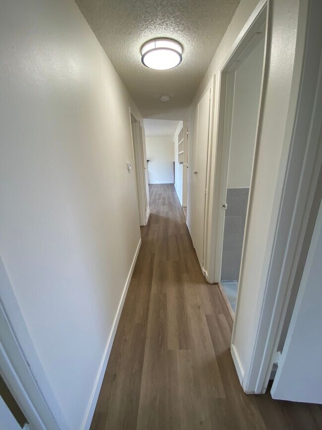 Building Photo - 4 bedroom in Orcutt!!!