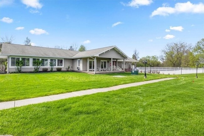 Building Photo - 808 Eastbrooke Ln