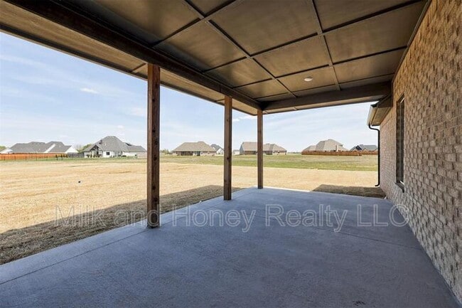 Building Photo - 1007 River View Dr
