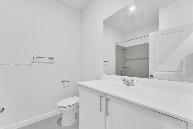 Building Photo - 2522 SE 27th Dr