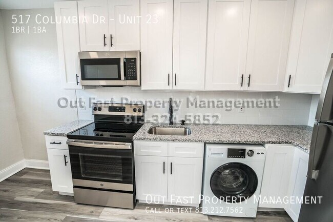 Building Photo - 517 Columbia Dr