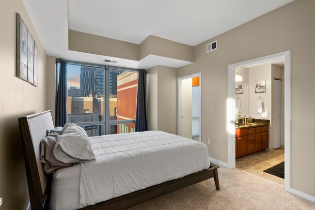 Building Photo - 929 Portland Ave