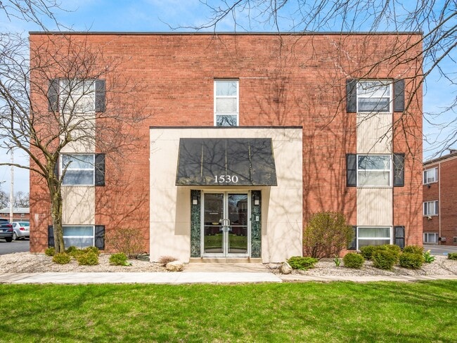 Exterior Building - Star King Apartments